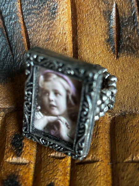 Picture Frame Ring