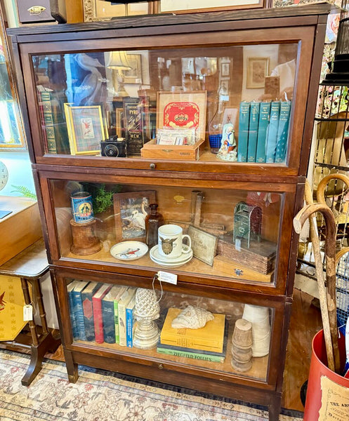 Vintage 3 stack Barrister Bookcase by Macey (as found)11.5x35x54T pickup only