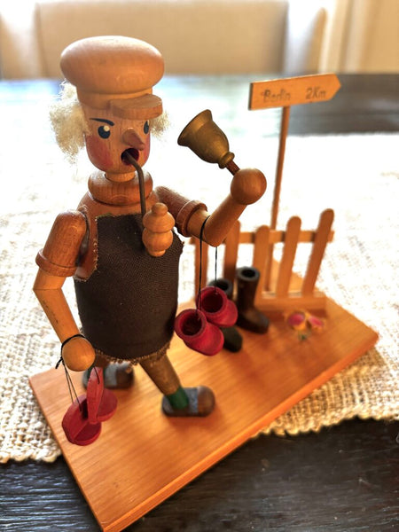 Vintage Erzgebirge Shoe Maker German Smoker