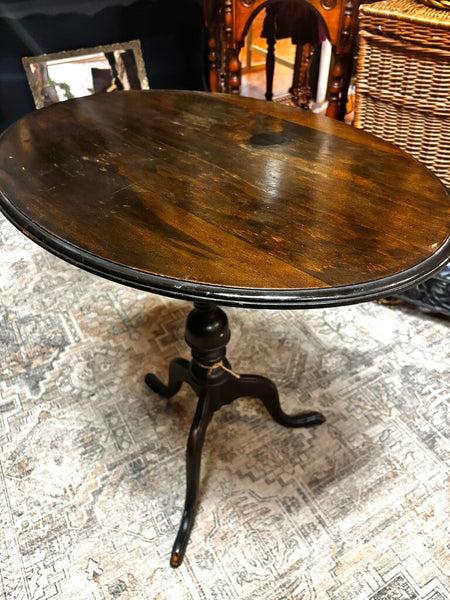 Antique Queen Anne Victorian Tilt Top Tea Table Oval (in store PU)