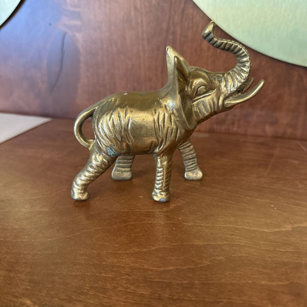 Brass elephant 4.5" h x 5.5" w