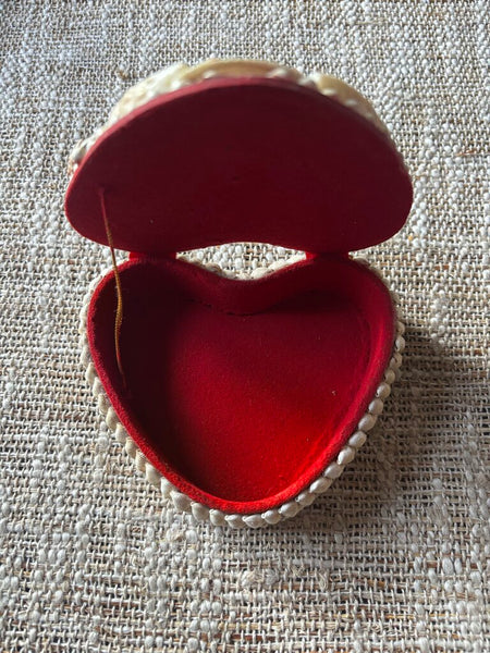 Vintage Seashell Heart Shape Box