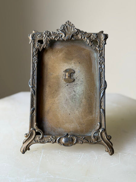 2055 art nouveu style metal frame