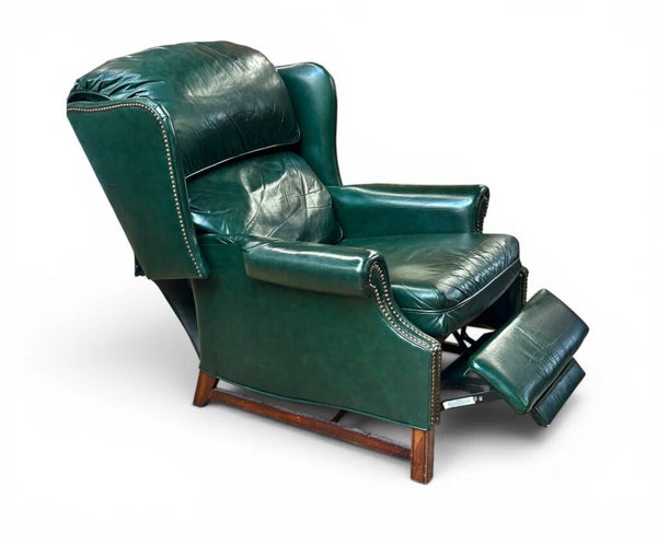 GREEN LEATHER RECLINER VINTAGE 33W 36D 39T IN STORE PICK UP ONLY