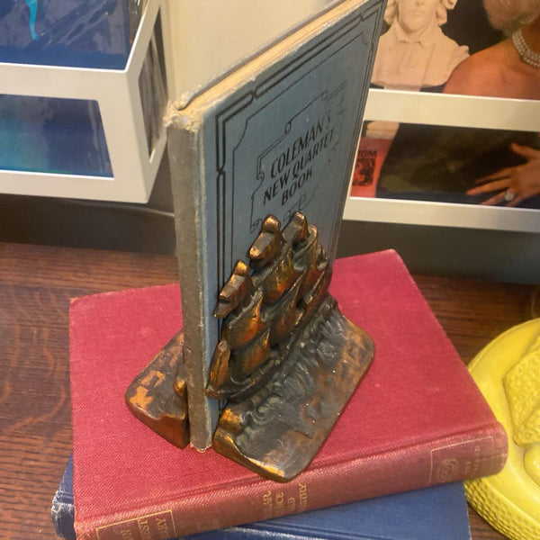 Ships book ends