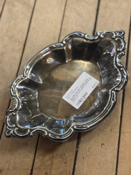 SILVER PLATED TRINKET DISH, ORNATE SCALLOPED EDGE 9 1/2" X 6" X 1"